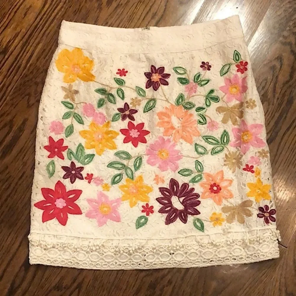 MAEVE ANTHROPOLOGIE Ayaka Lace Cream Embroidered Floral Pencil Skirt Sz 6